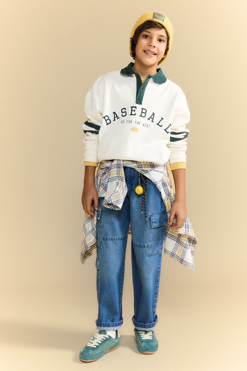 ديفاكتو تيشيرت بولو اولادي كم طويل اوفر سايز مطبوع - Image 2